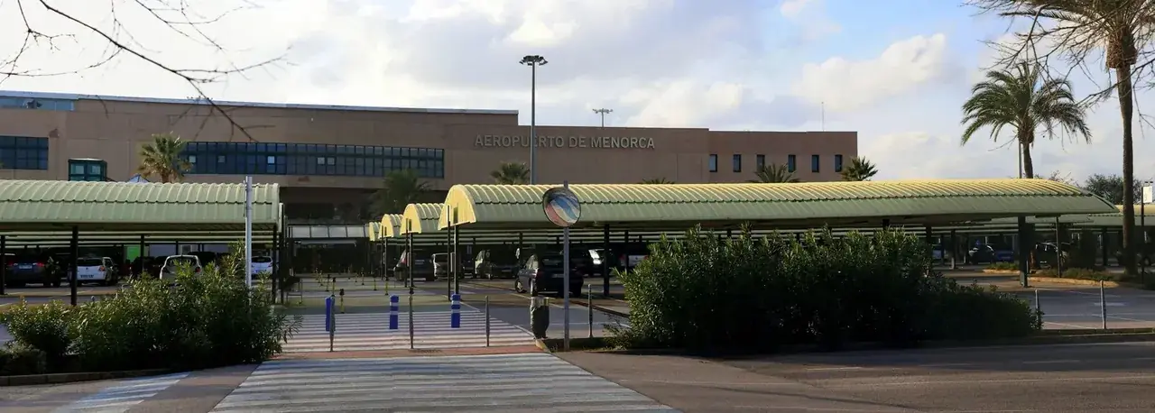 Alquiler de coches en el aeropuerto de Menorca